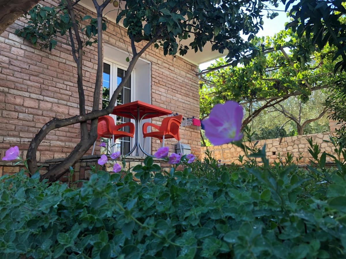 Studios&Apartment Niko Luka Εξαμίλιο Εξωτερικό φωτογραφία