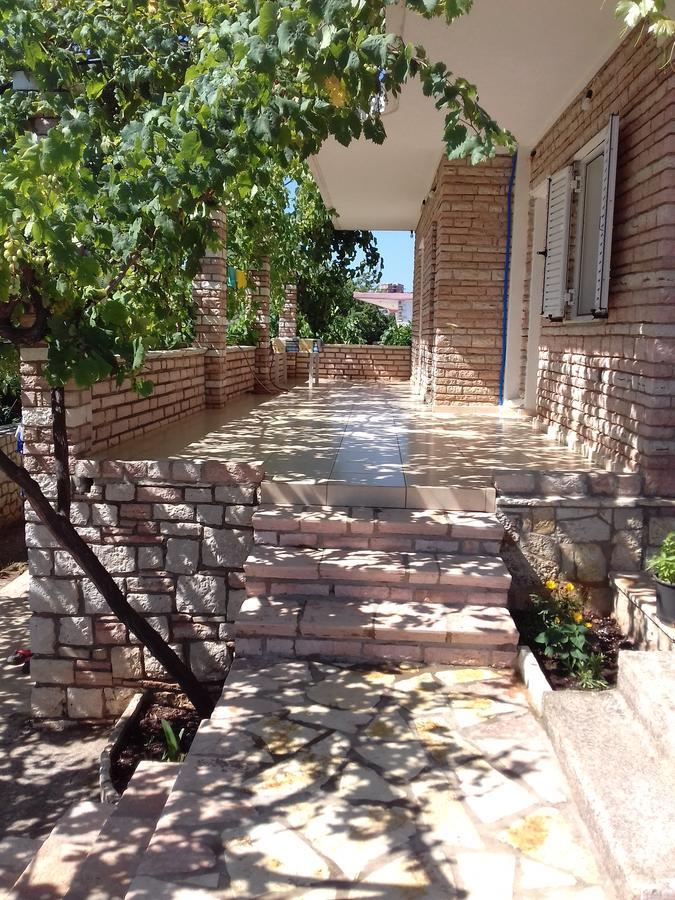 Studios&Apartment Niko Luka Εξαμίλιο Εξωτερικό φωτογραφία